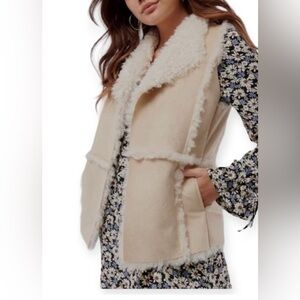 Hollister Sherpa Vest